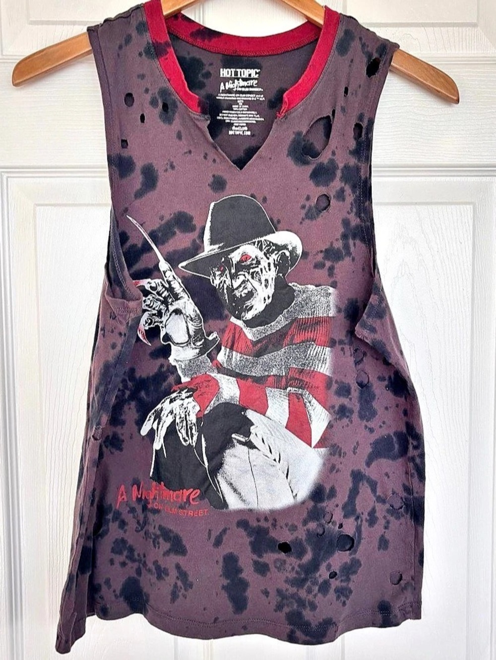 Hot Topic A Nightmare On Elm Street Freddy Krueger Distressed Tie-Dye Tank Top